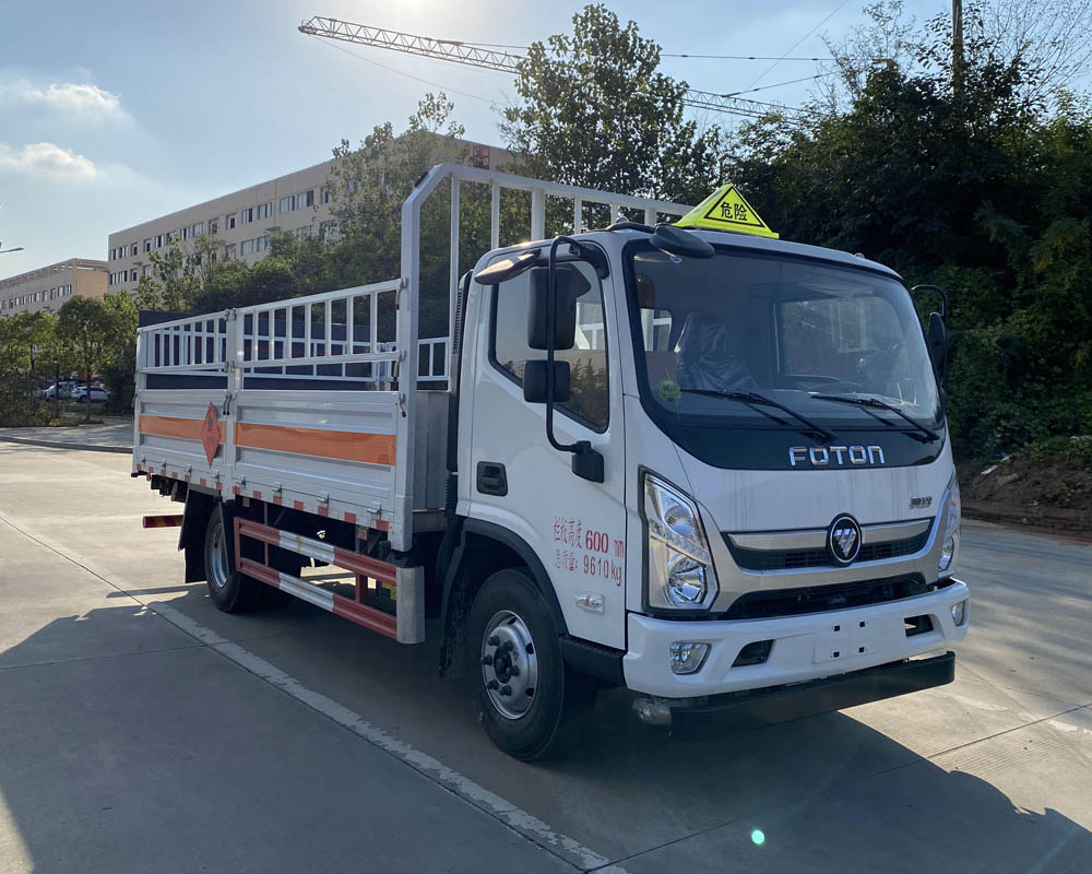 楚胜牌CSC5108TQPB6型气瓶运输车